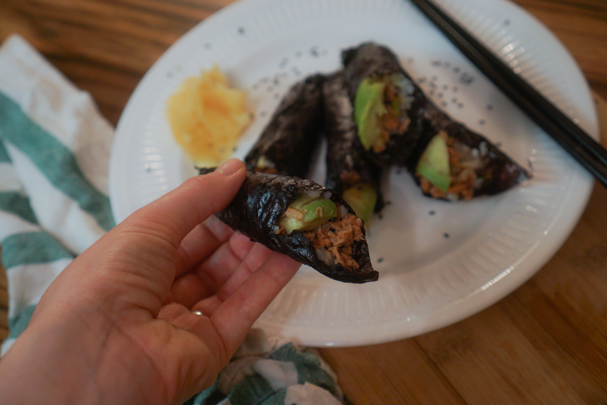 How to Make Spicy Tuna Temaki (Spicy Tuna Hand Rolls)