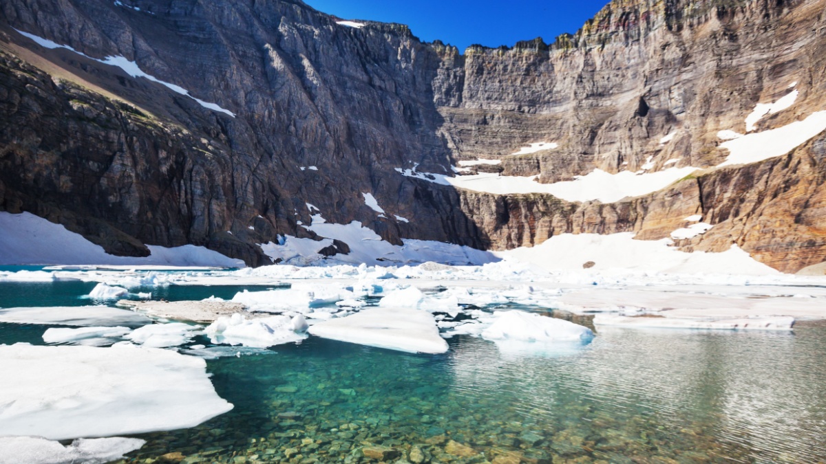 15 Best Alpine Lake Day Hikes in the U.S.