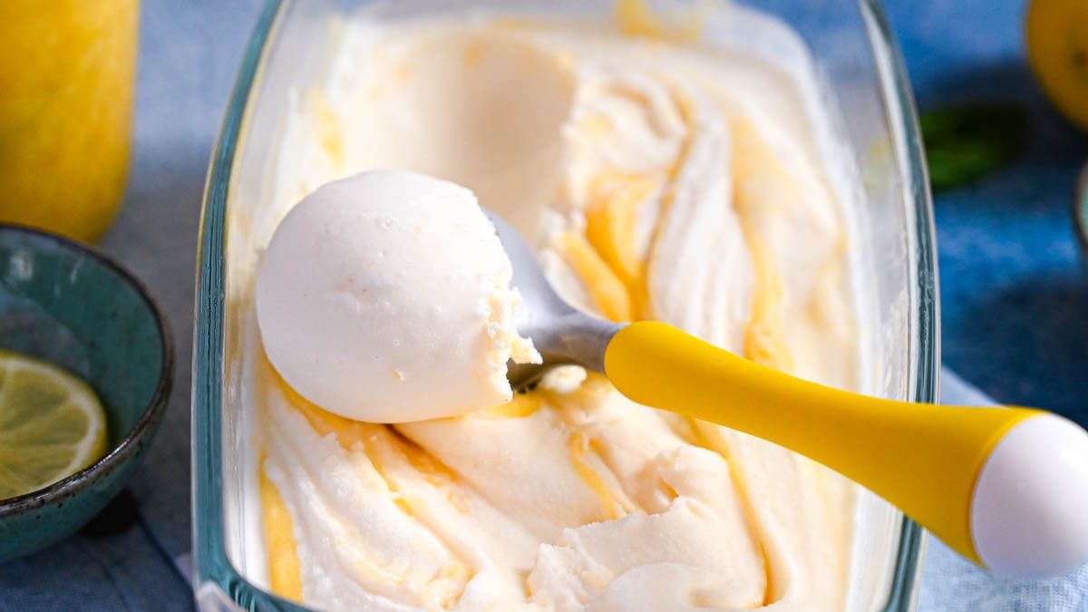 Limoncello Gelato Recipe With Creme Fraiche and Lemon.