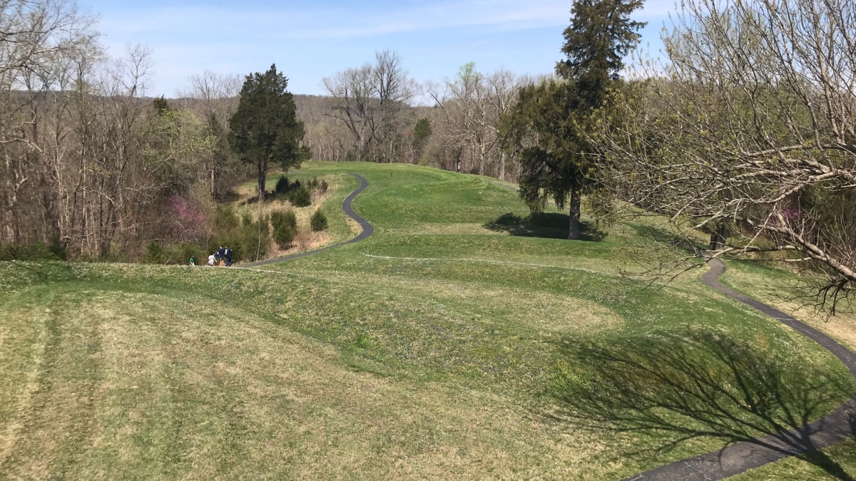 a scenery shot of Serpents Mound.