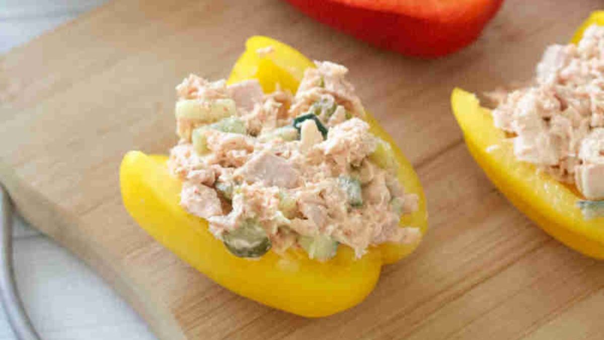 Tuna Salad Stuffed Peppers [Whole30].