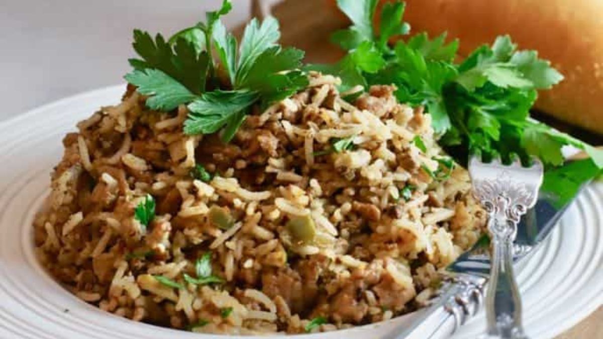 Easy Classic Cajun Dirty Rice with Sausage.