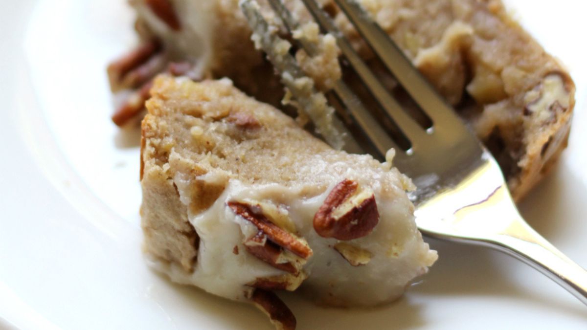Gluten-Free Hummingbird Loaf Cake (Vegan).