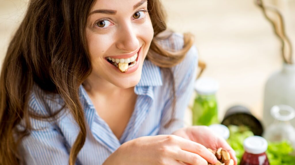 9 Delicious (And Healthy) Snacks to Eat Throughout the Day