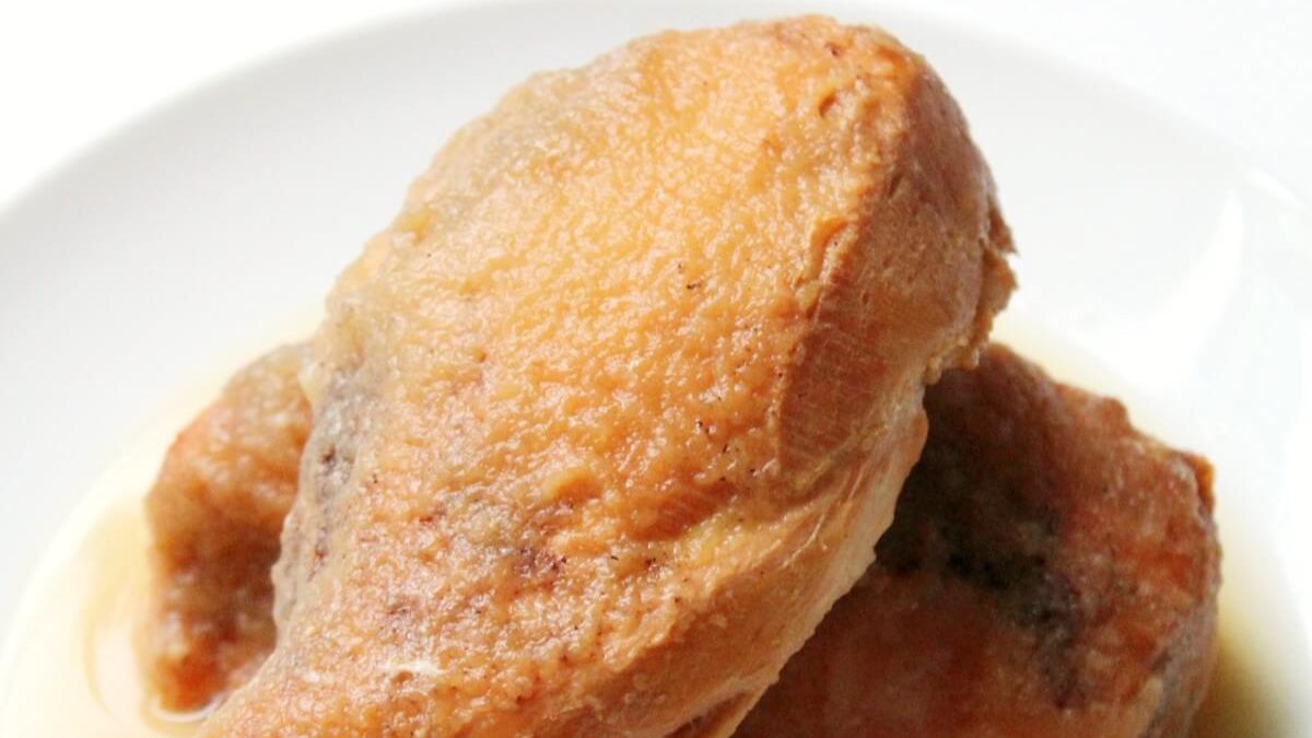 Slow Cooker Applesauce Chicken.