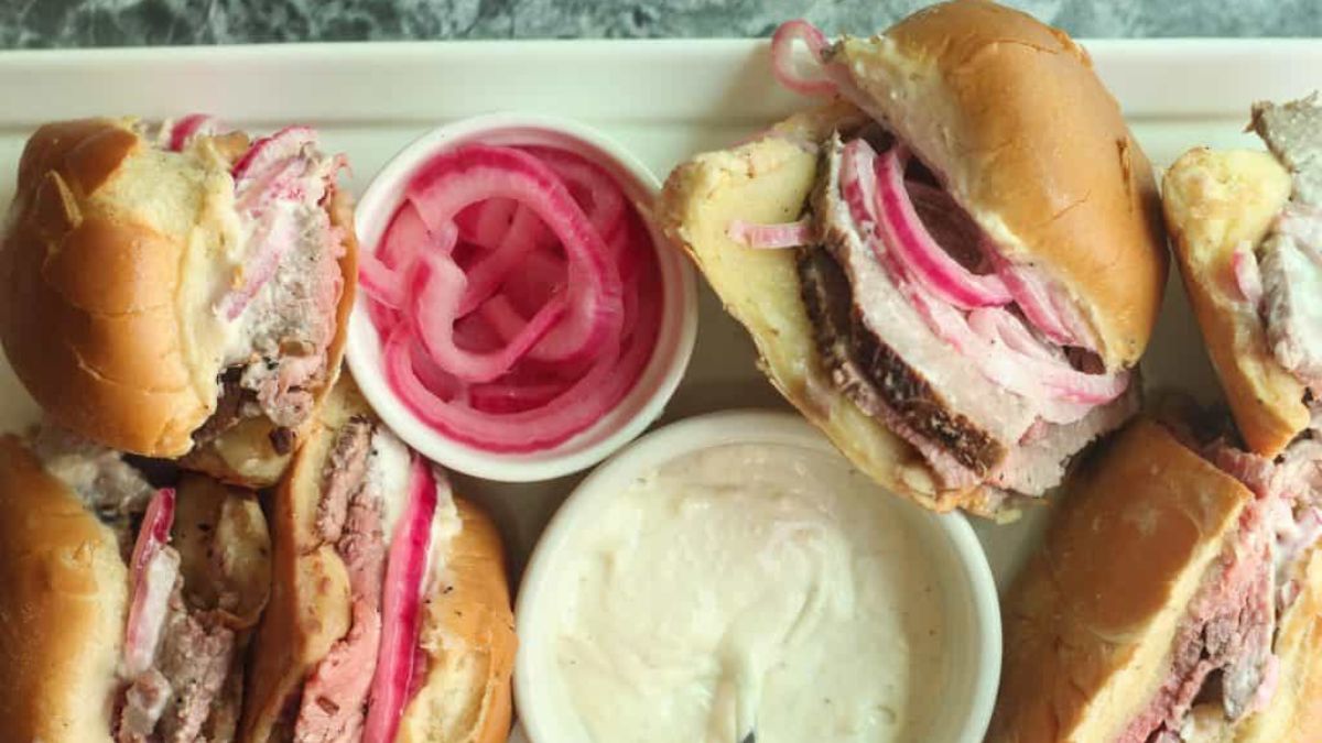 The Best Roast Beef Sliders You’ll Ever Make [Perfect for a Crowd].