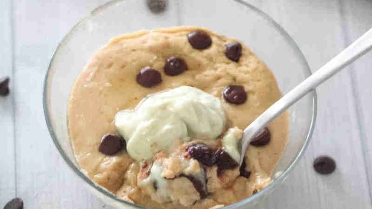 2 Minute Protein Pancake Bowl (Dairy and Gluten Free).