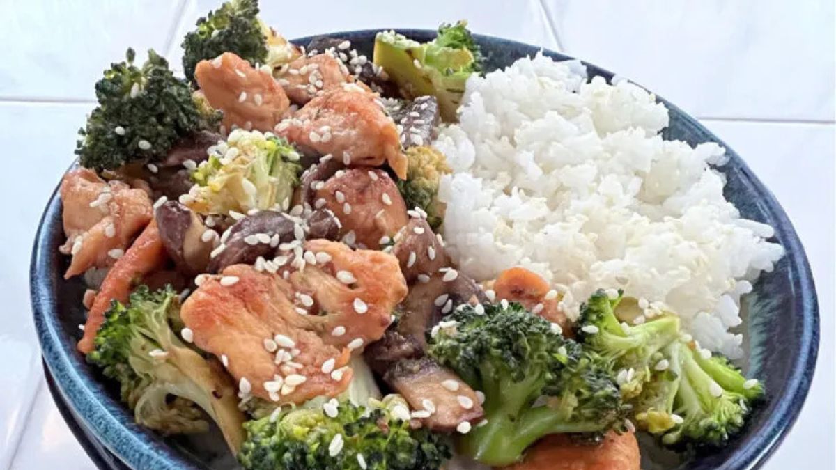 30 Minute Chicken Broccoli Mushroom Stir Fry.