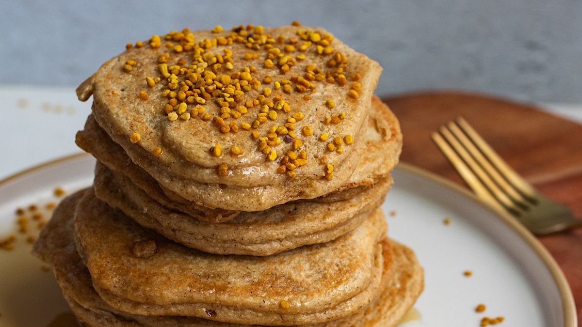 Blender Oatmeal Protein Pancakes with Cottage Cheese.