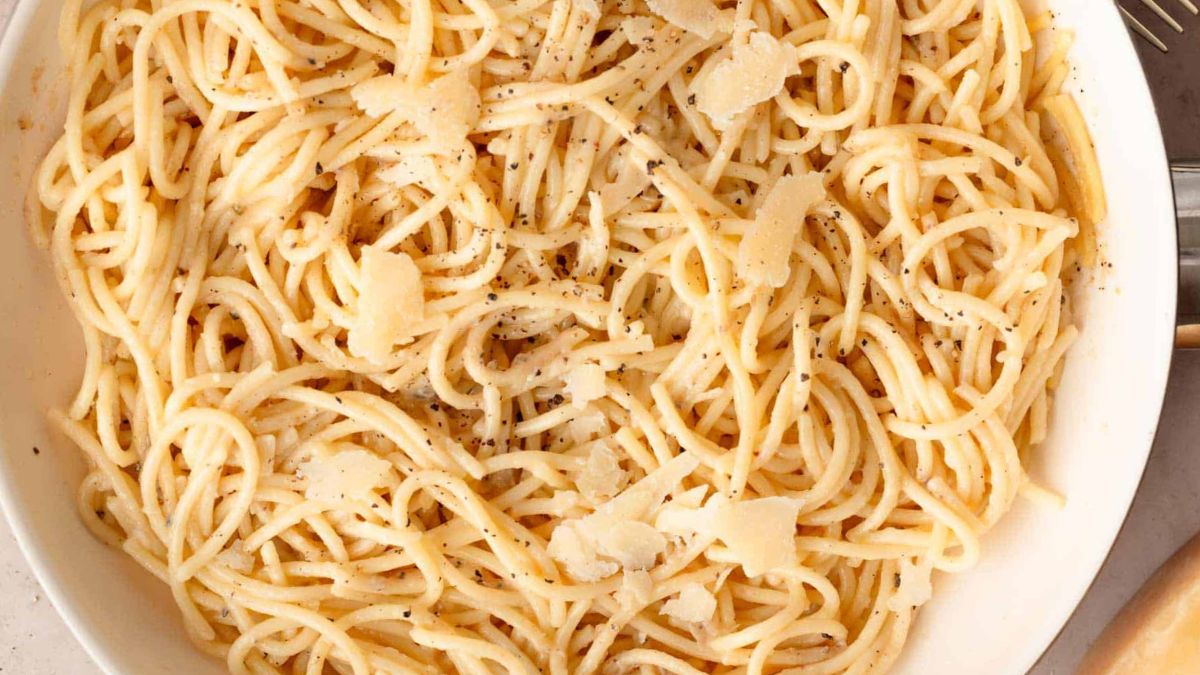 Classic Cacio e Pepe.