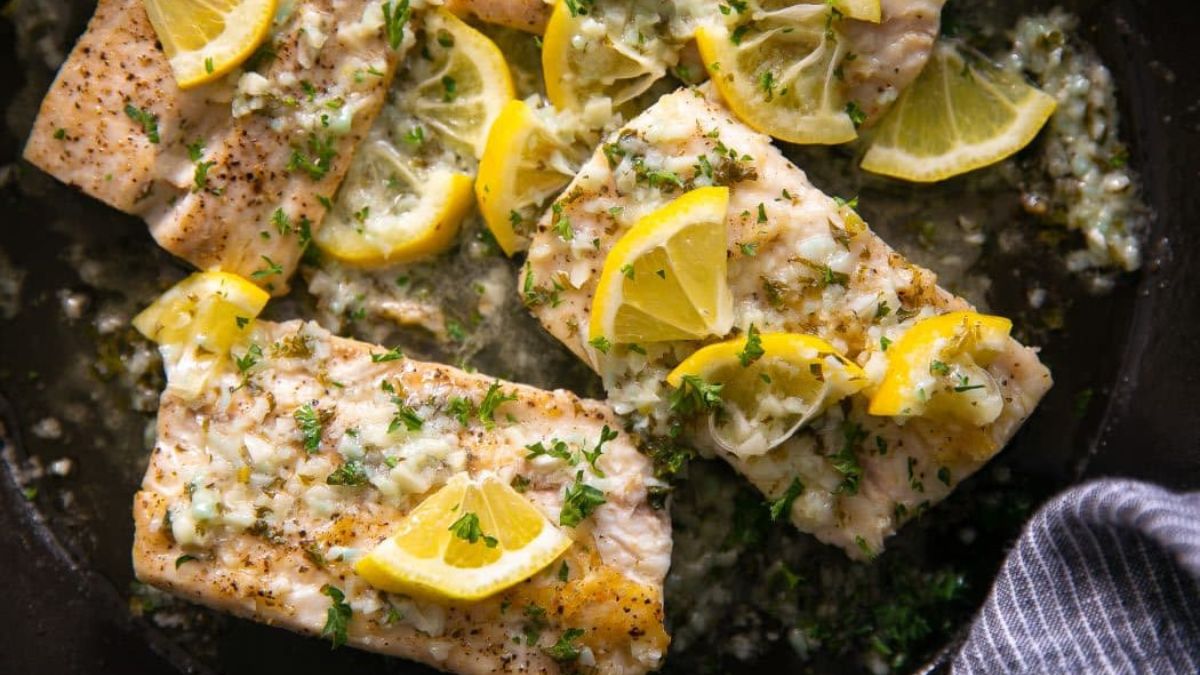Easy Mahi Mahi Recipe with Lemon Garlic Sauce.