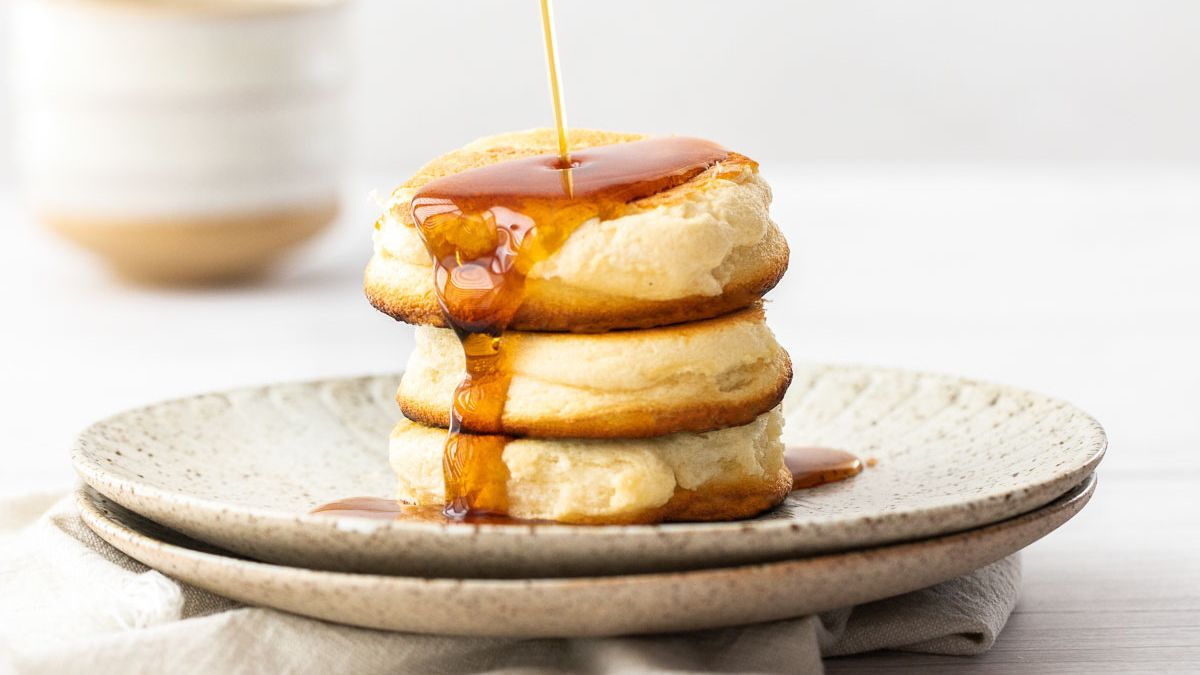 Fluffy Japanese Pancakes (aka. Souffle Pancakes).