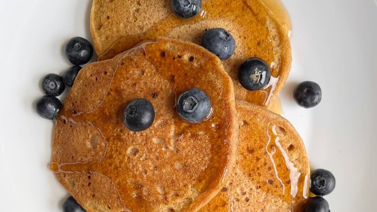Fluffy Vegan Spelt Pancakes.