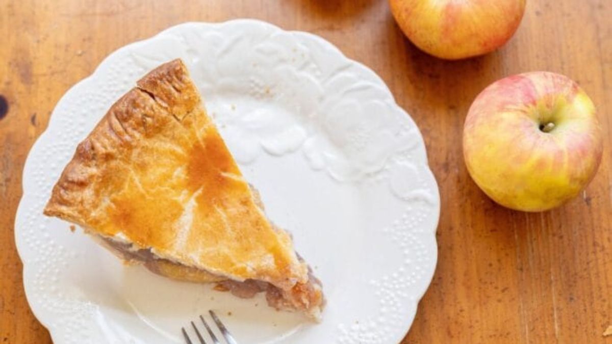 Grandma’s Canned Apple Pie Filling + Homemade Pie Crust Recipe.