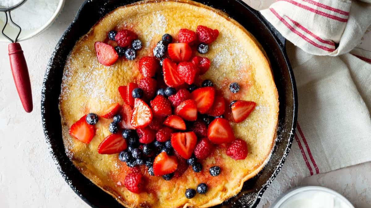 How to Make a Dutch Baby (Giant Skillet Pancake).