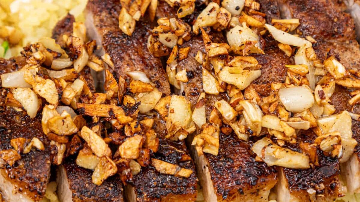 Insanely Easy Seared Garlic Pork Chops.