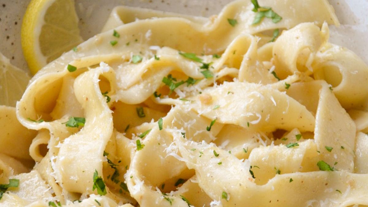 Lemon Garlic Pasta Recipe.