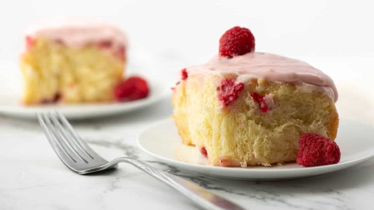 Lemon Raspberry Sweet Rolls.