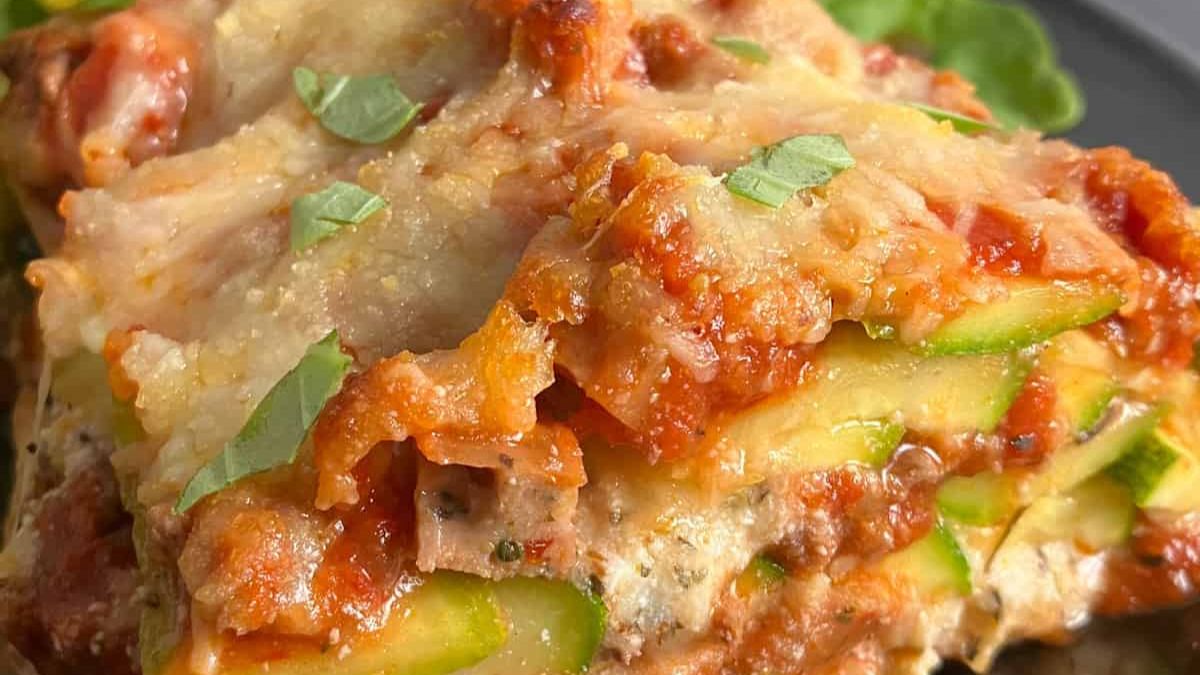 Low Calorie Lasagna Recipe for Weight Loss (Keto, Low Carb).