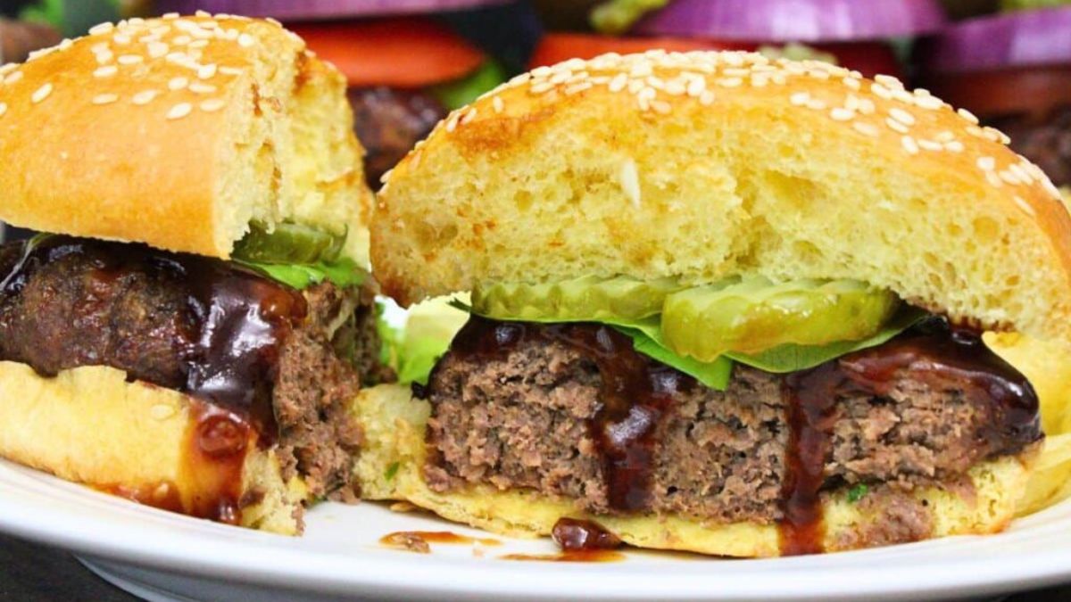 Meatloaf Burgers: New Spin on Old Fashioned Comfort Food!