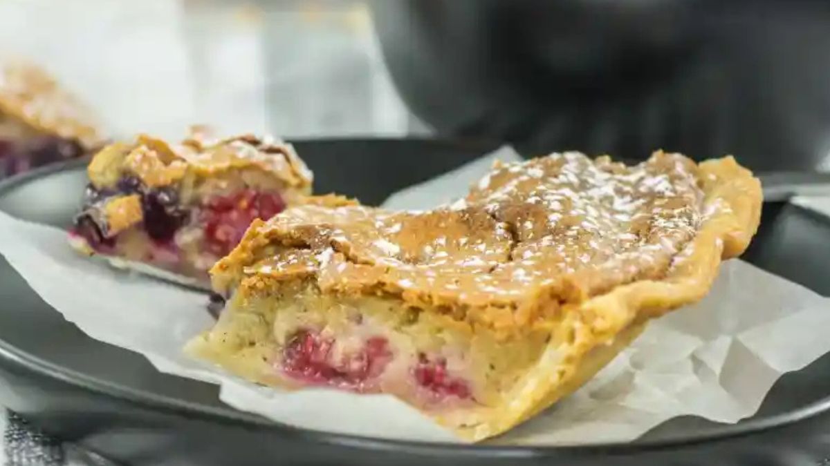 Old Fashioned Easy Custard Pie Recipe with Berries.