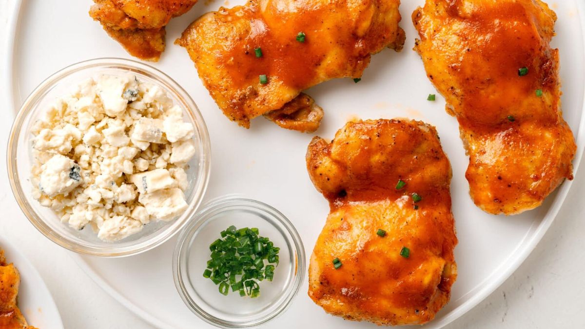 Oven Baked Buffalo Chicken Thighs Recipe (Boneless).
