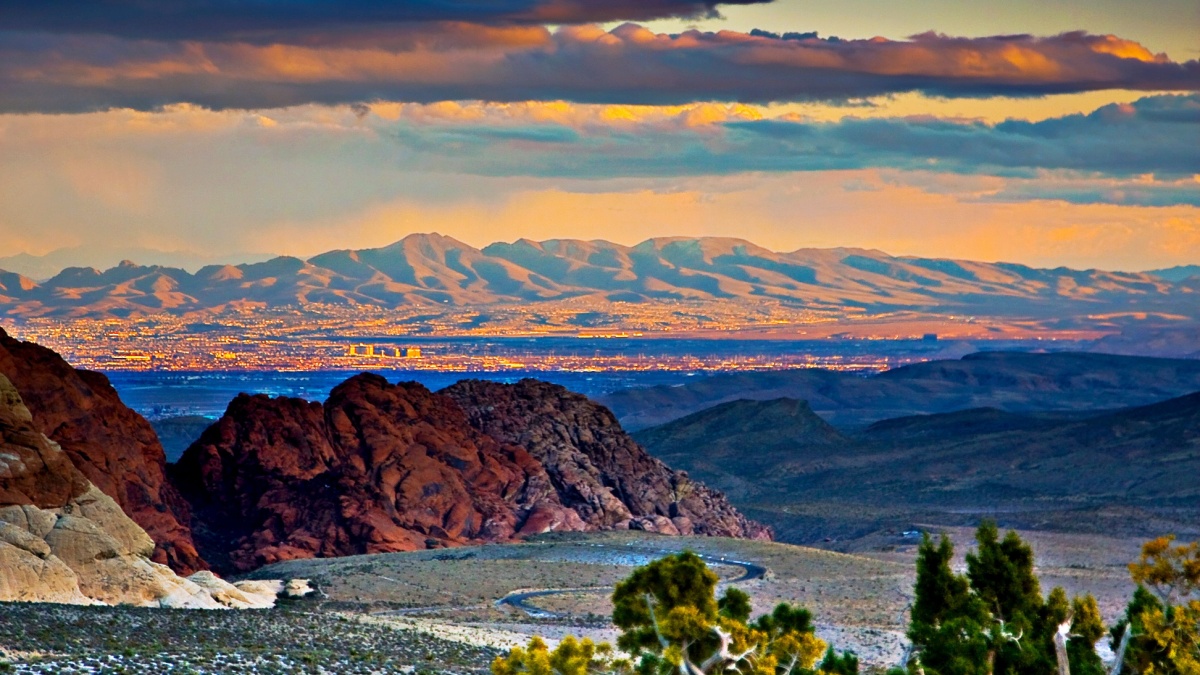 Red Rock Canyon features a one-way 13-mile scenic drive, hiking and trails, plants and wildlife, geology, camping, cultural resources an We loop the drive every time we visit Las Vegas, and enjoy.