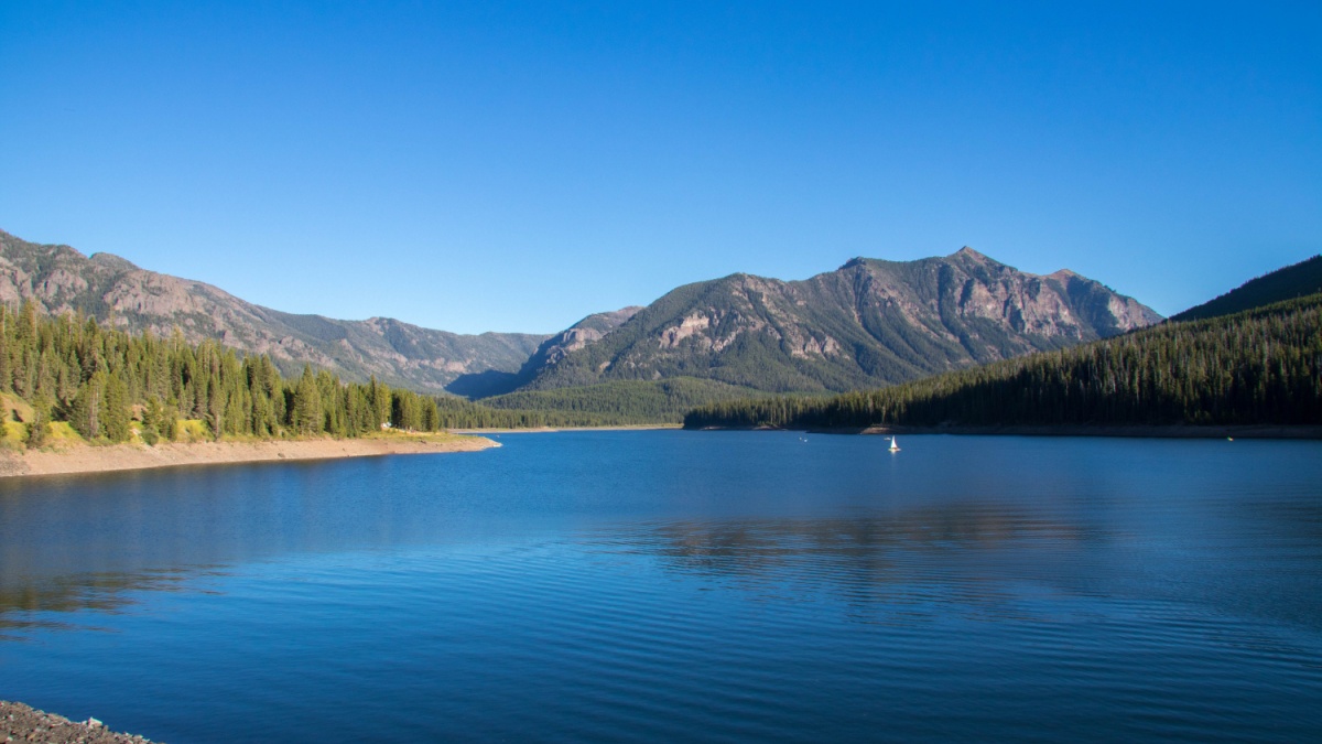 15 Best Alpine Lake Day Hikes in the U.S.