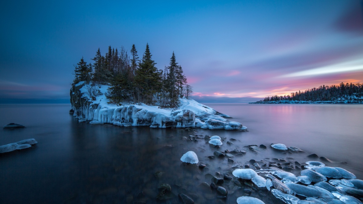 A beautiful sunset on the North Shore of Lake Superior.