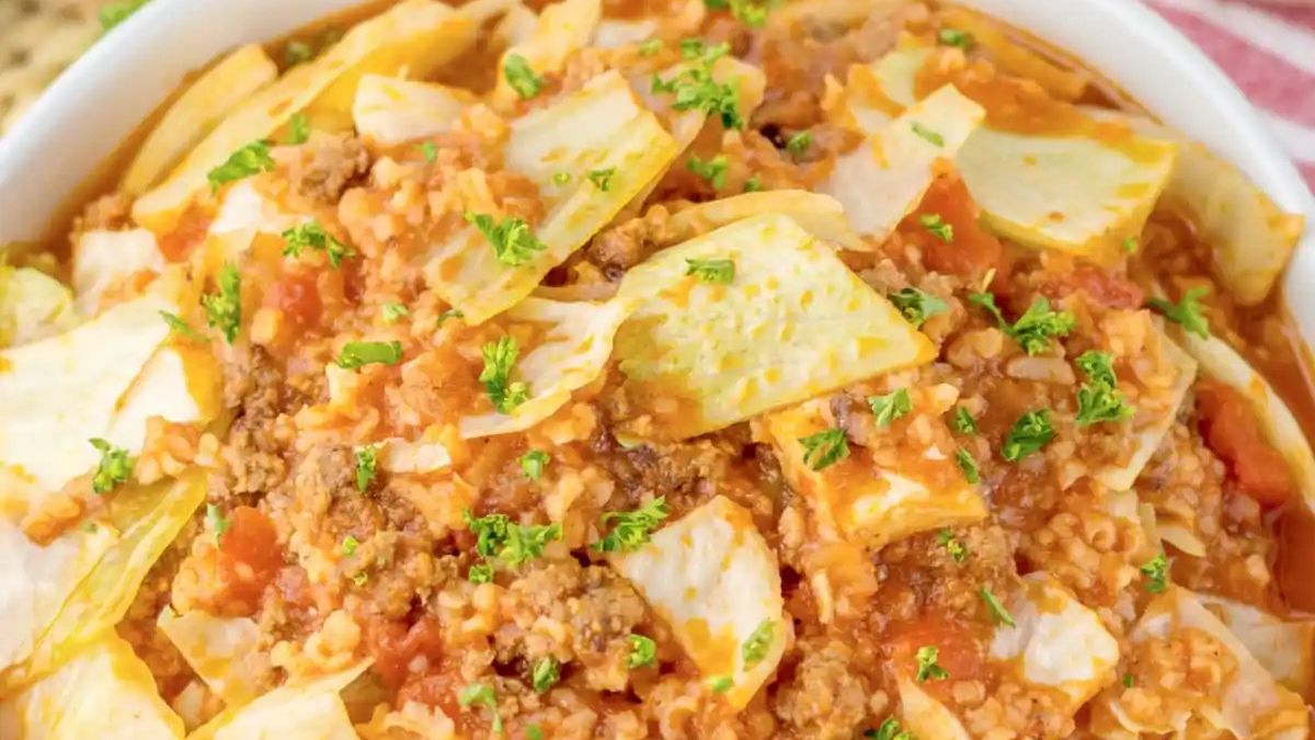 Slow Cooker Unstuffed Cabbage Roll Soup.