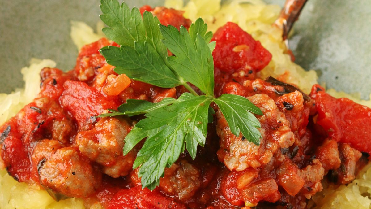 Spaghetti Squash with Meat Sauce (Whole 30 and Paleo Compliant).