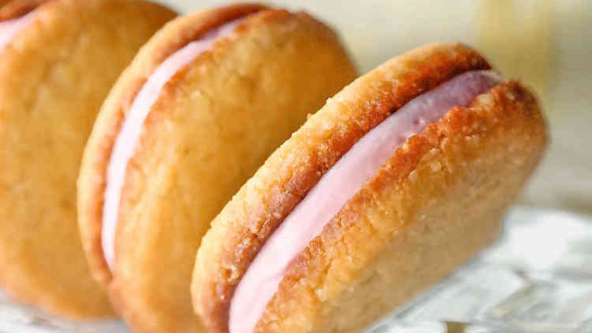 Strawberry Cream Sandwich Cookies.