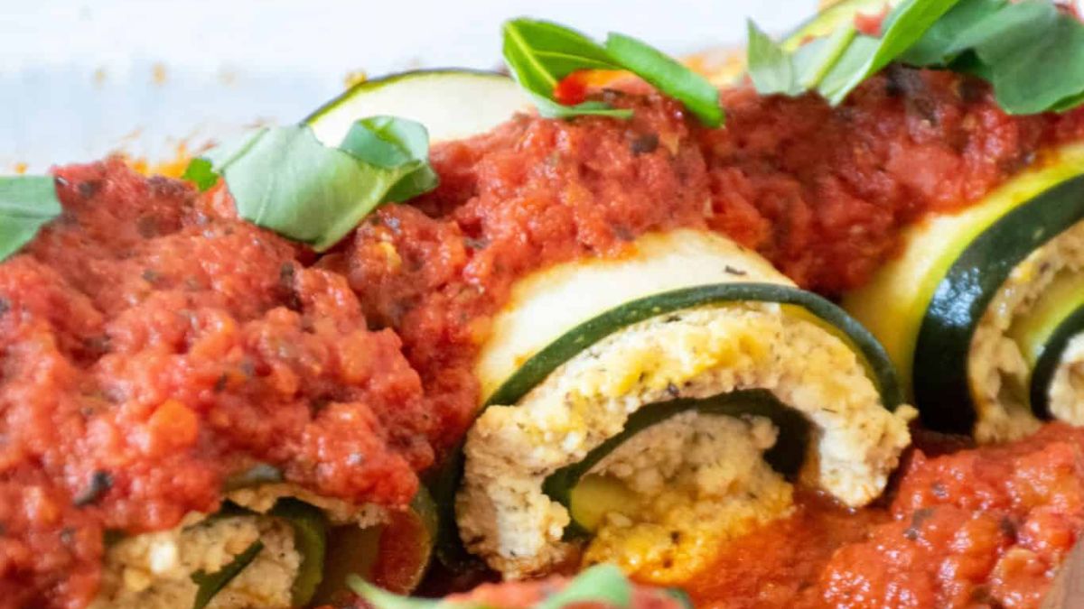 Zucchini Lasagna Rolls (dairy free).
