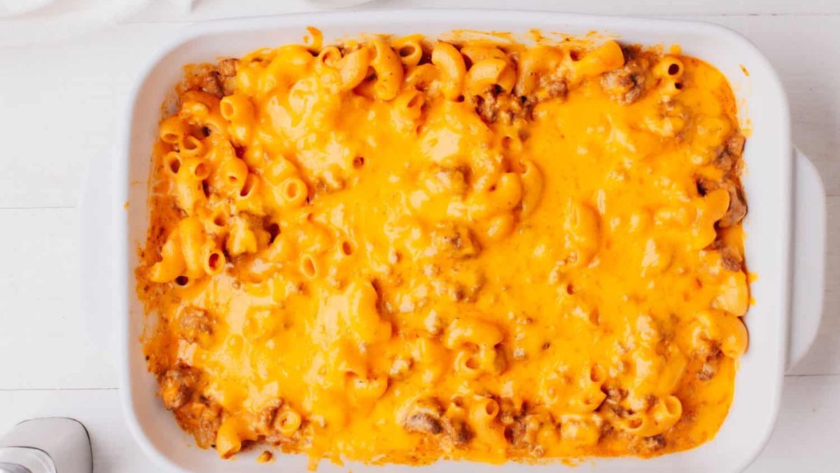 Cheeseburger Casserole (Quick + Easy Recipe!).