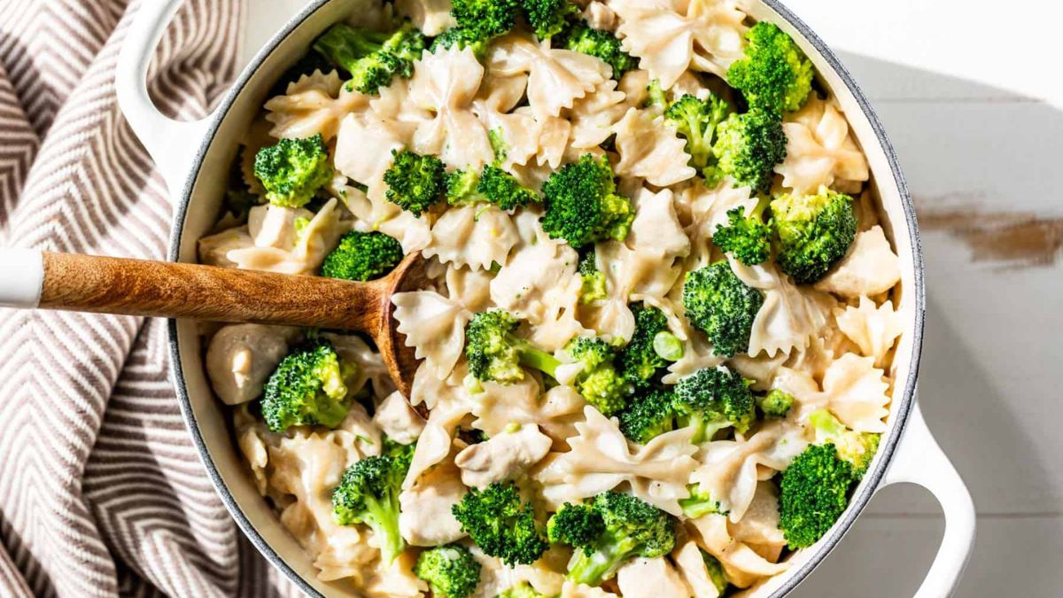 Chicken Broccoli Alfredo.