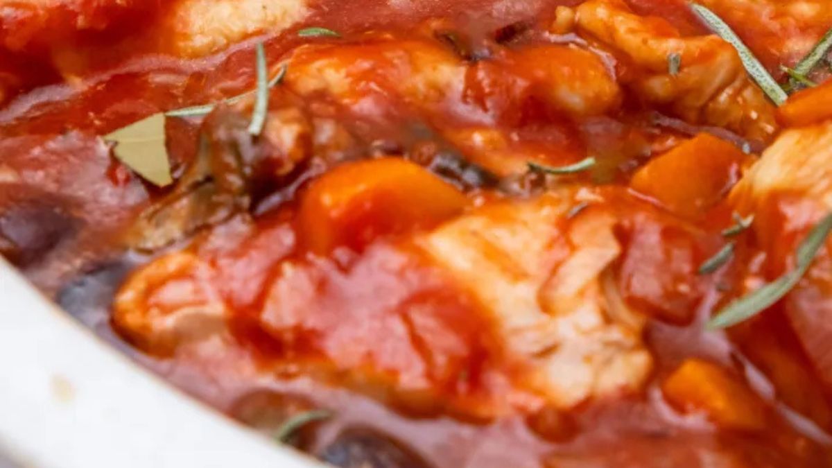 Chicken Cacciatore Soup (Chicken Tomato Stew).