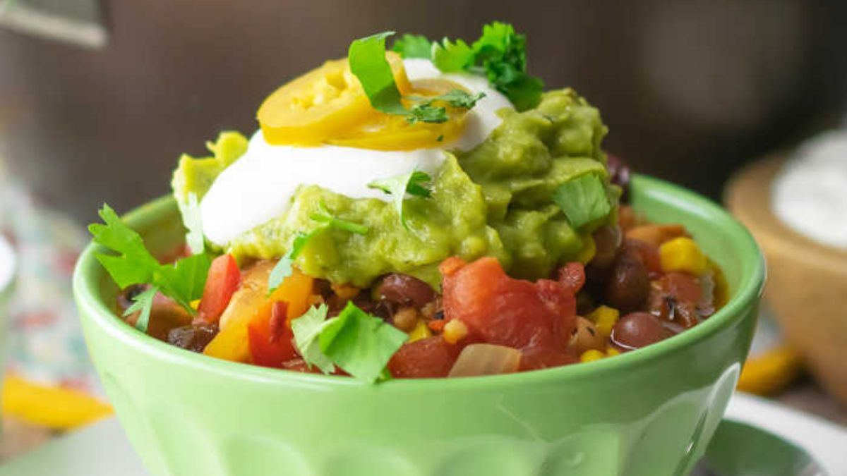 Chipotle Veggie Chili [with Video].