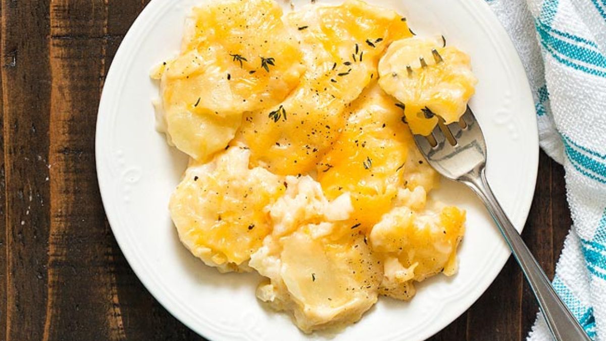 Easy Cheesy Stove Top Scalloped Potatoes.