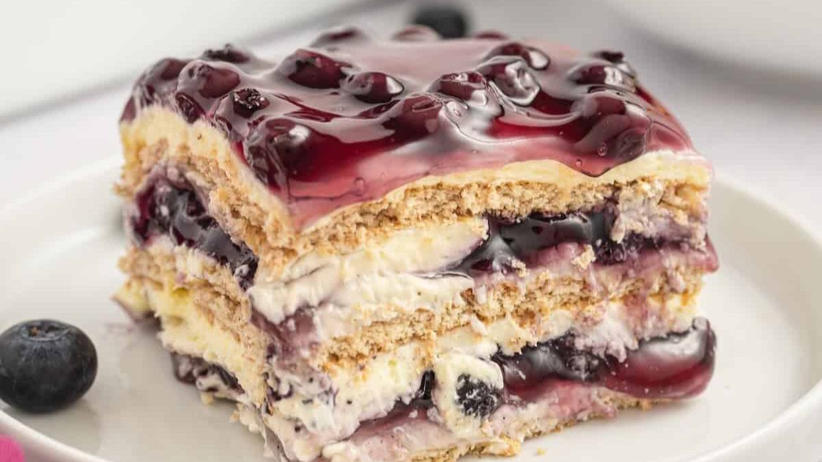Easy Lemon Blueberry Icebox Cake Recipe.