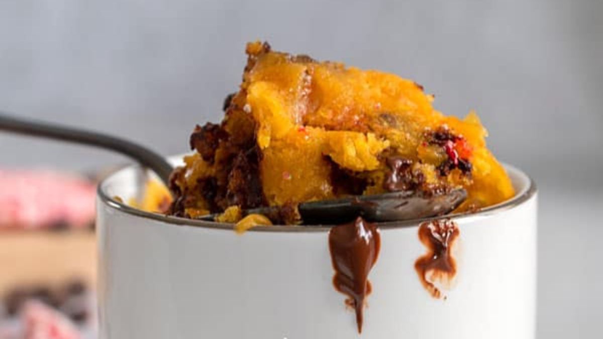 Easy Mug Cake (Vegan).