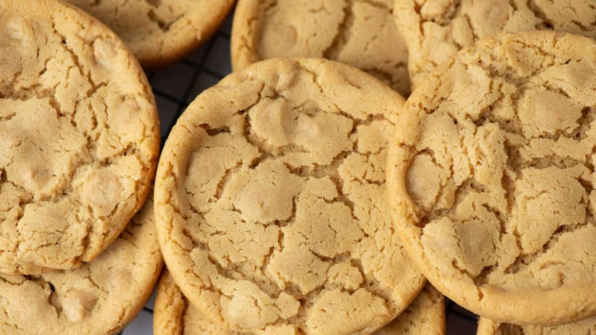 GIANT PEANUT BUTTER COOKIES.