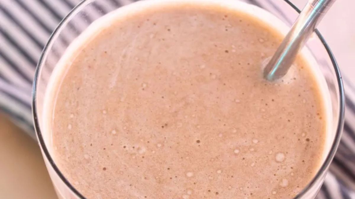 Ginger Smoothie with Strawberries.