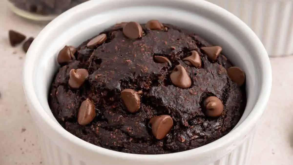 Protein Mug Cake (Chocolate Baked Oats).