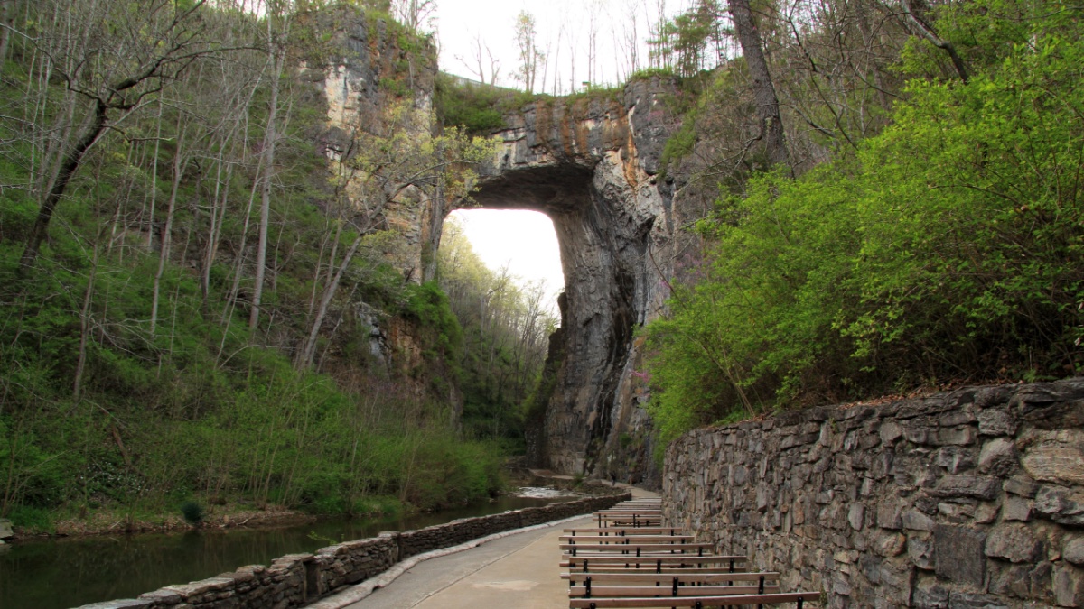 Natural Bridge State Park in the State of Virginia.