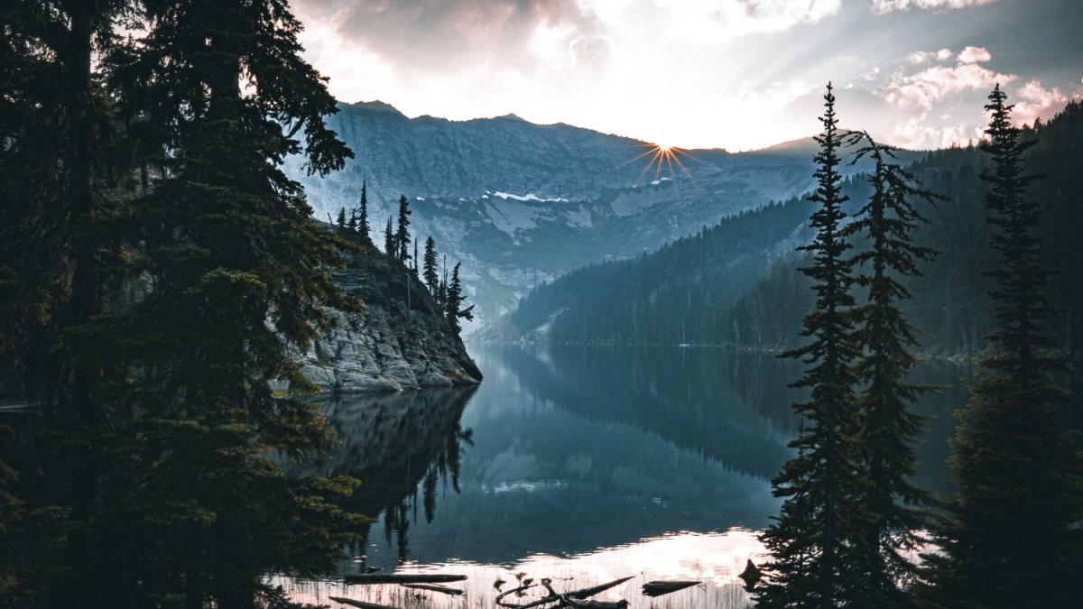 Wanless Lake in the Cabinet Mountains.