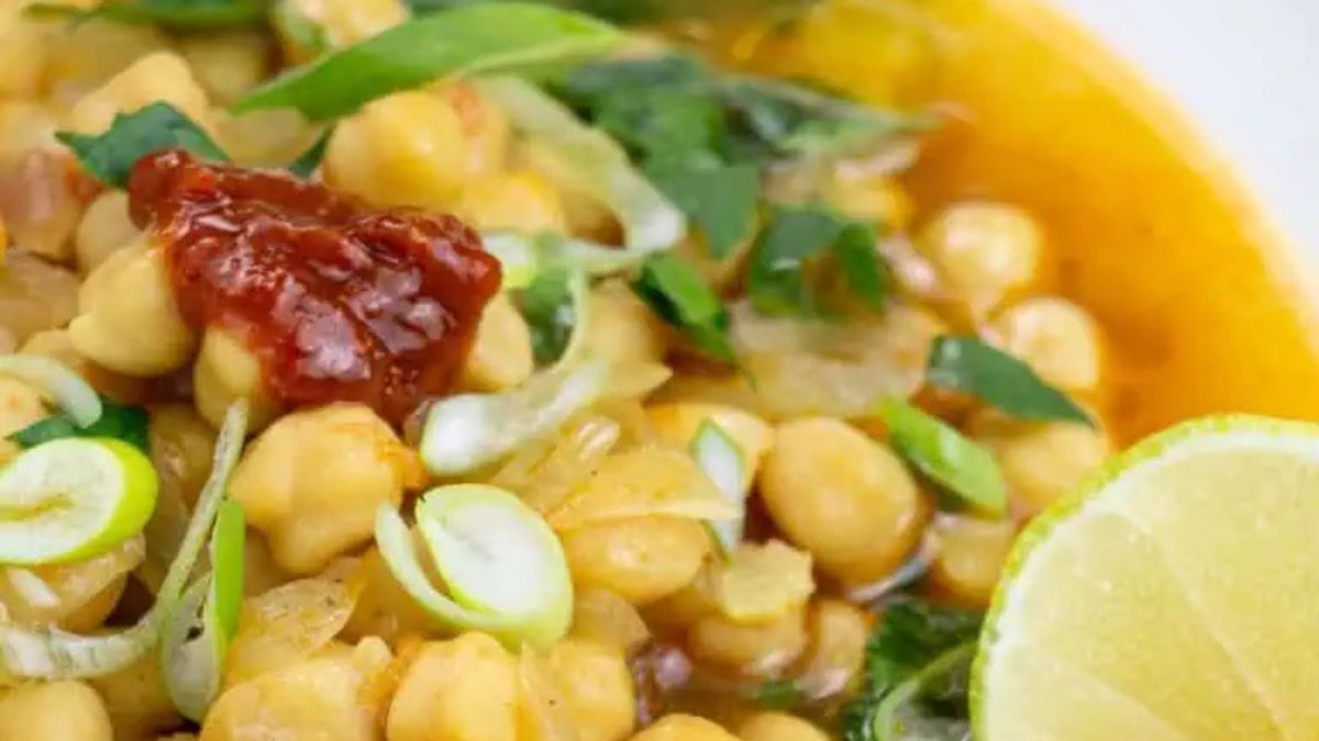 Simple Chickpea Stew (Algerian Style).
