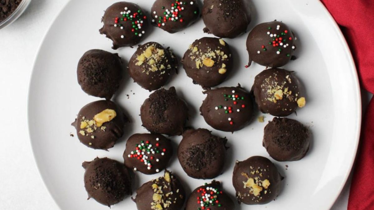 Vegan Oreo Truffles (With GF Option).