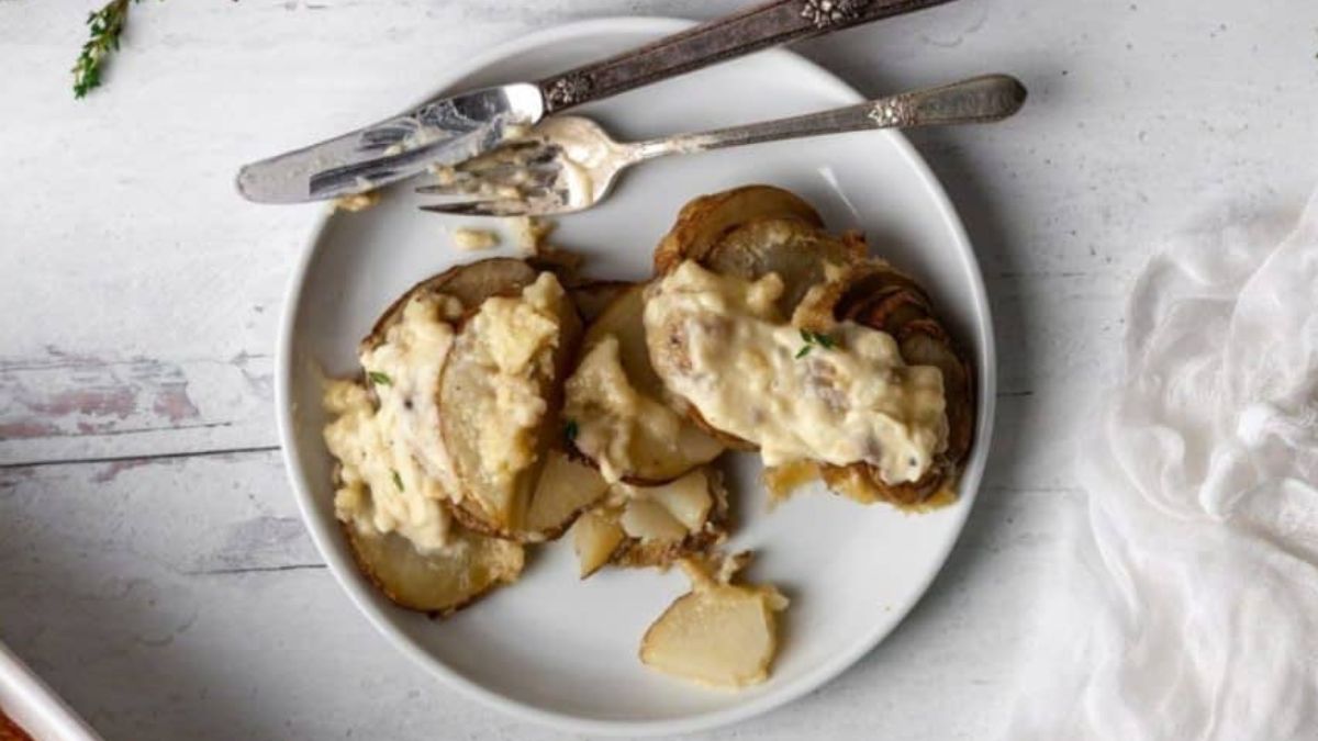 Whole30 Scalloped Potatoes.