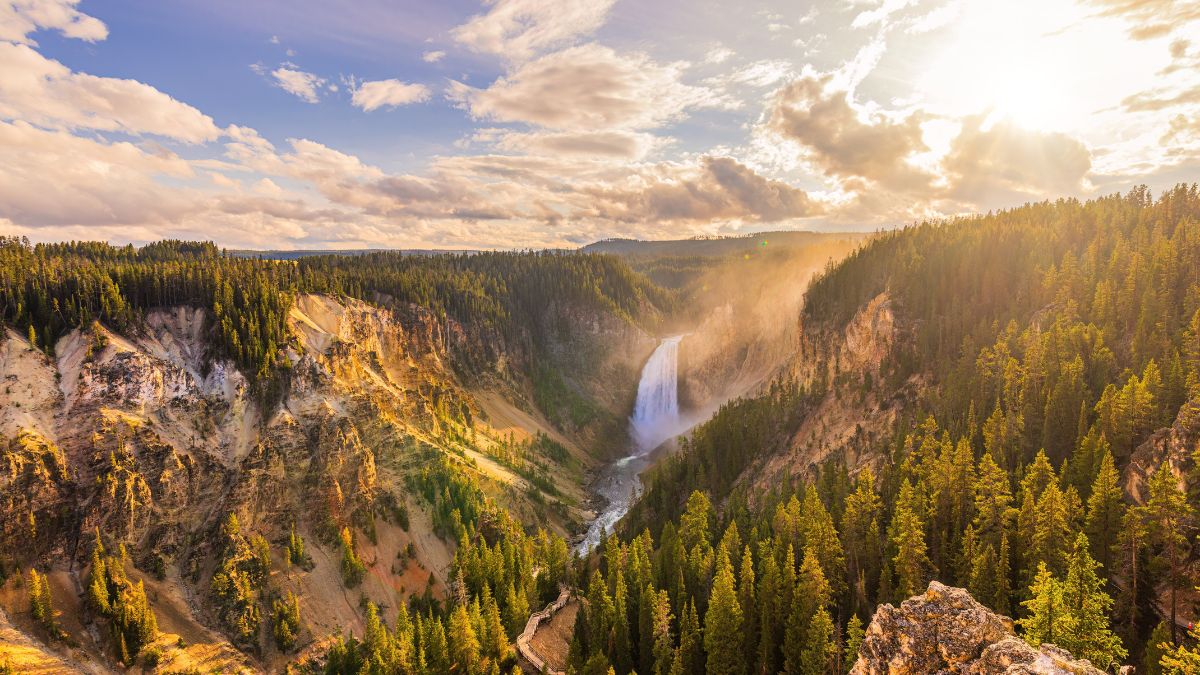 Amazing sunset at the Grand Canyon of the Yellowstone.