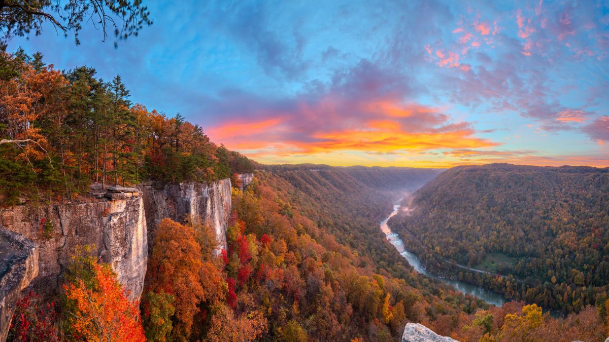 New River Gorge, West Virginia, USA autumn morning landscape at the Endless Wall.
